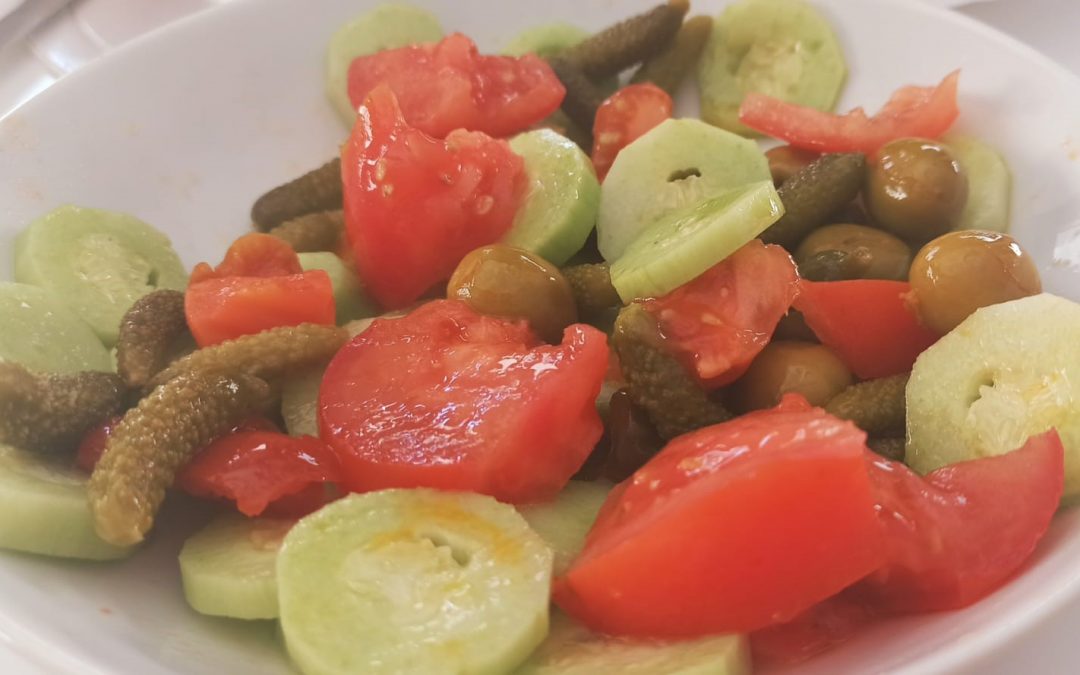 ENSALADA CON PEPINO COHOMBRO